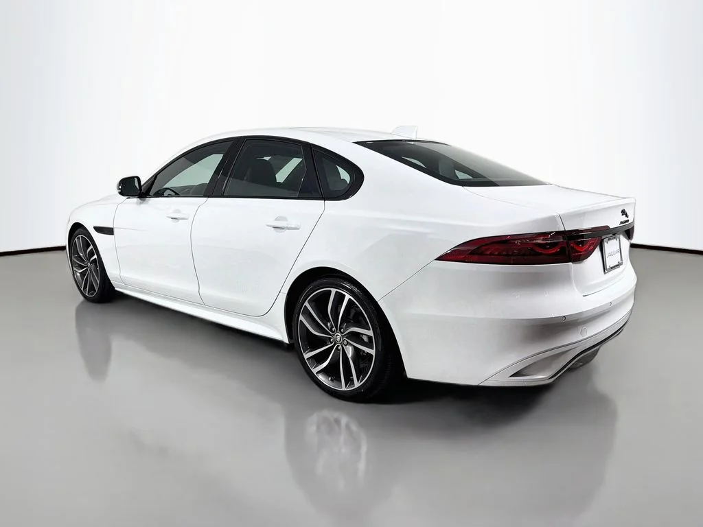 Certified Used 2024 Fuji White Jaguar R-Dynamic SE image 7