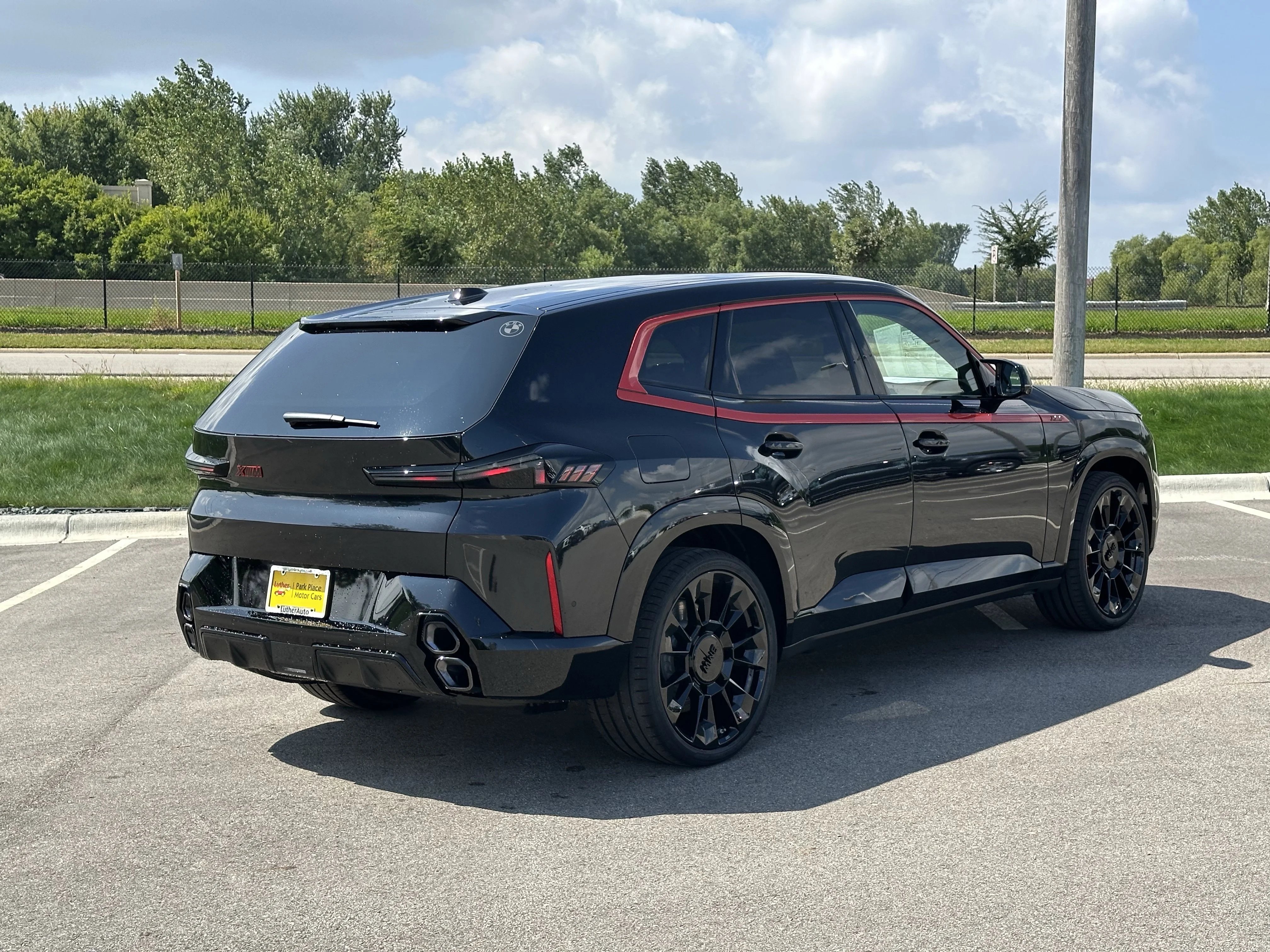 2026 BMW XM Base - Photo 7