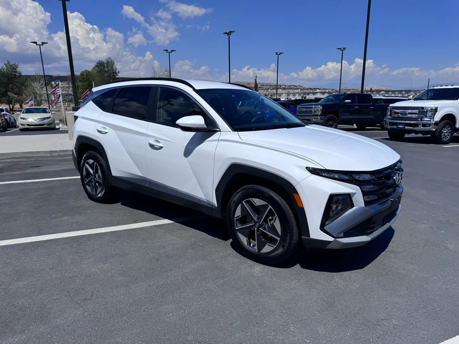 Certified Used 2025 Serenity White Pearl Hyundai SEL image 4