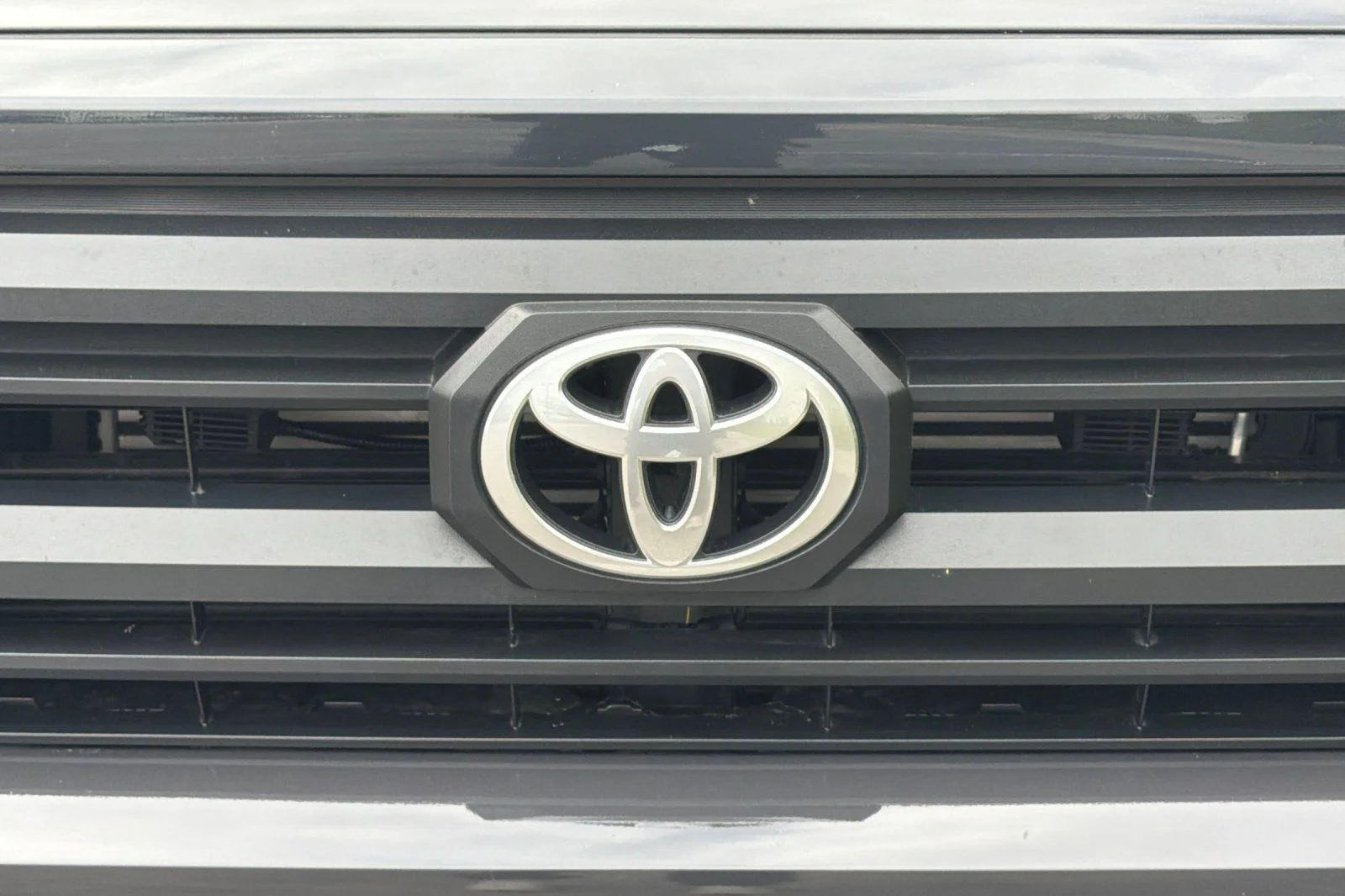 Used 2024  Toyota SR5 image 38