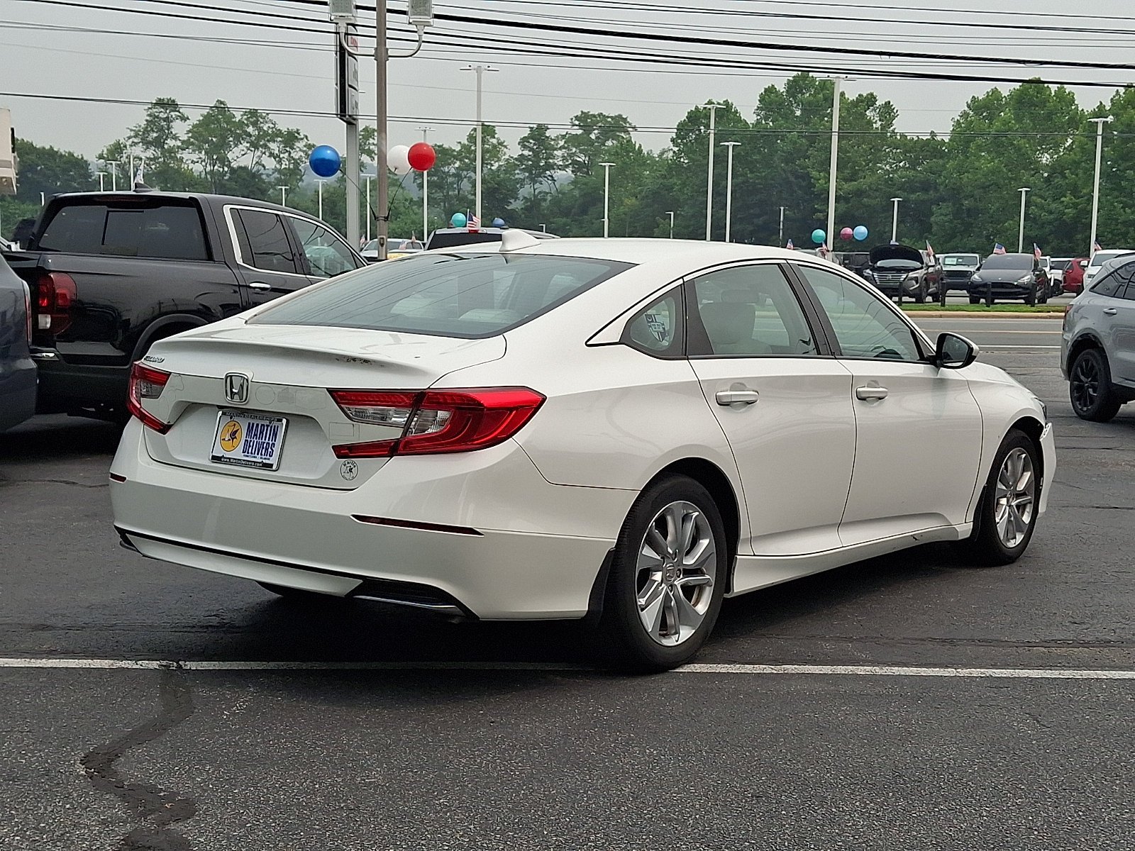 Certified Used 2018 Platinum White Honda LX 1.5T image 4