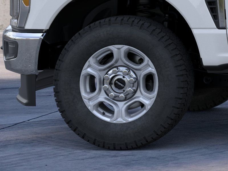 New 2026 Oxford White Ford F-350® XLT image 19