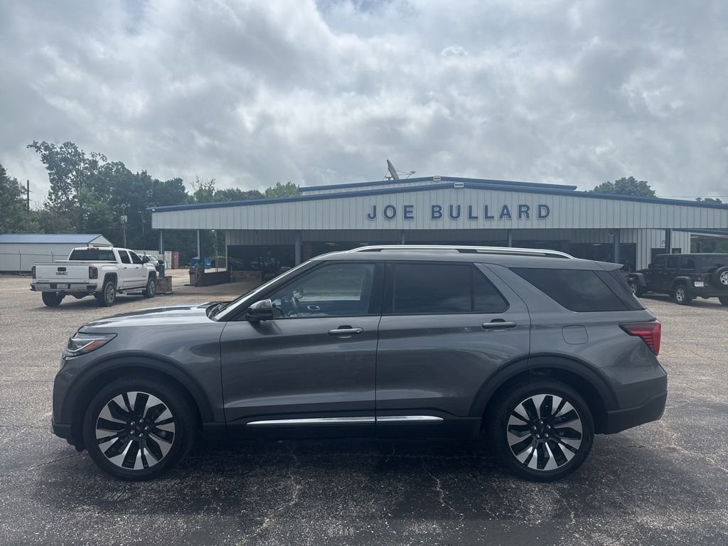 Used 2025 Gray Ford Platinum image 21