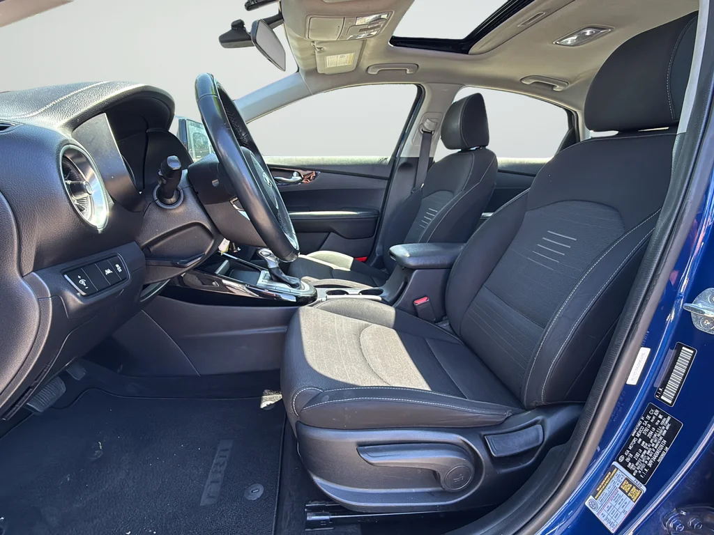 Certified Used 2019 Blue Kia S image 13