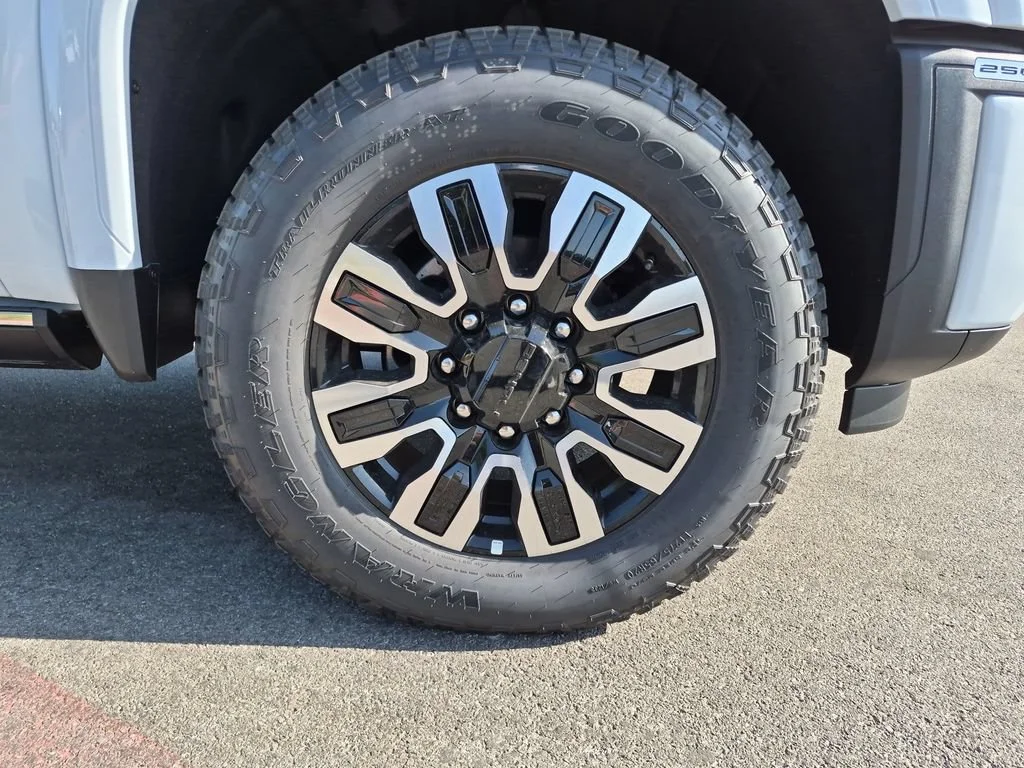 2026 GMC Sierra 2500HD Denali Ultimate - Photo 17