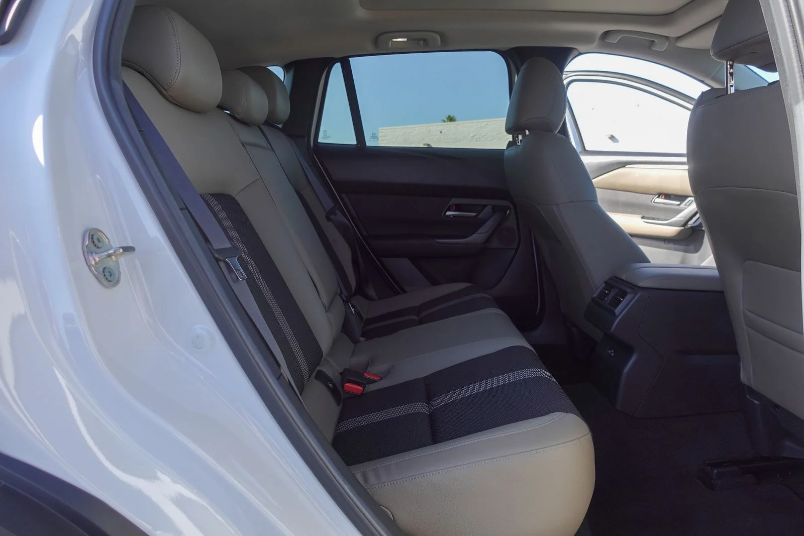 Certified Used 2025 Wind Chill Pearl Mazda 2.5 S Premium Package image 16