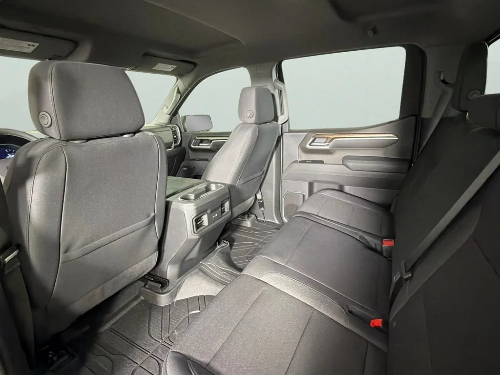 Used 2026 Black Chevrolet RST image 28