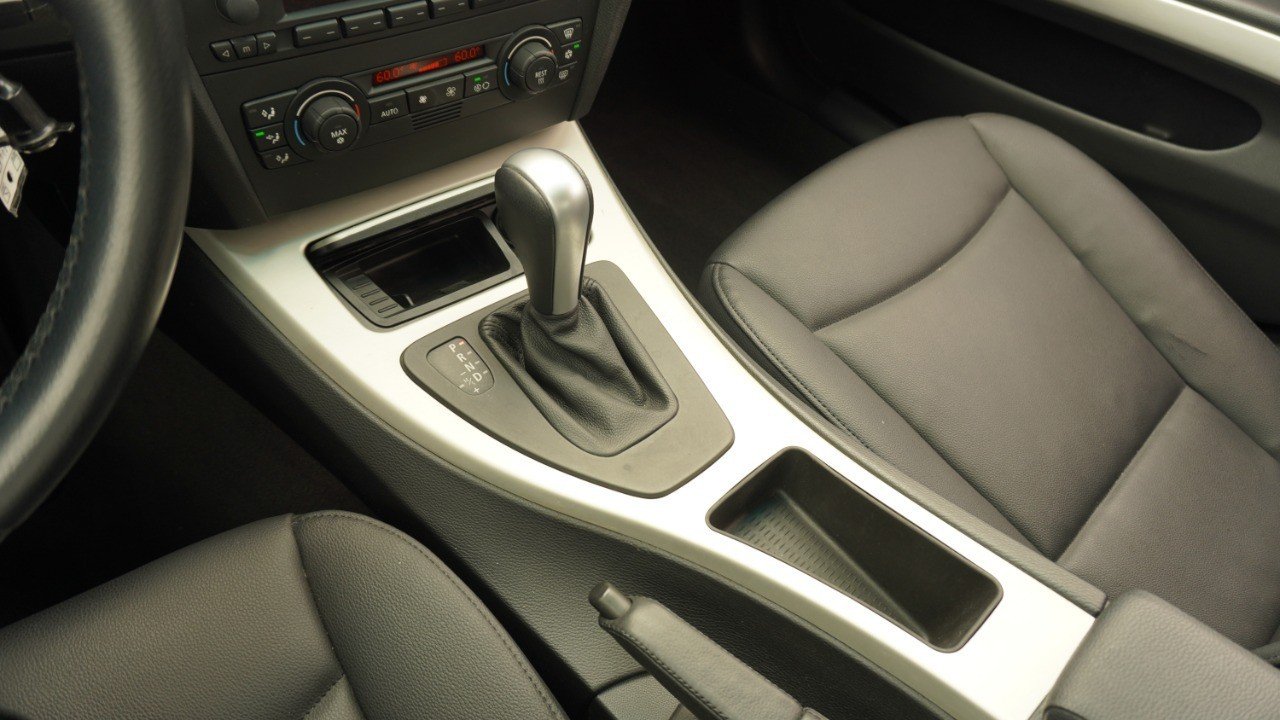 Used 2006 Silver BMW 325i image 17