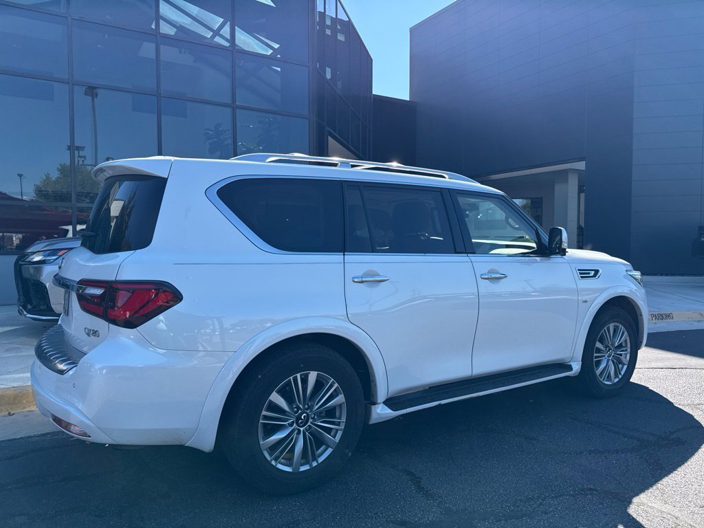 Used 2018 White INFINITI Base image 5