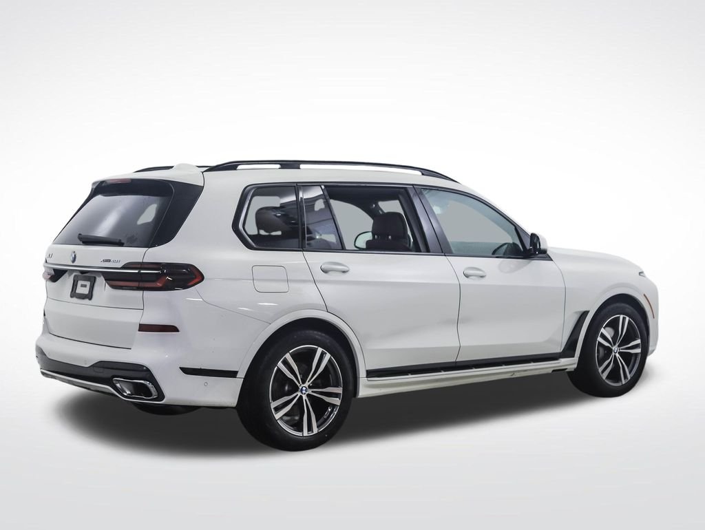 Certified Used 2026 Alpine White BMW xDrive40i image 5