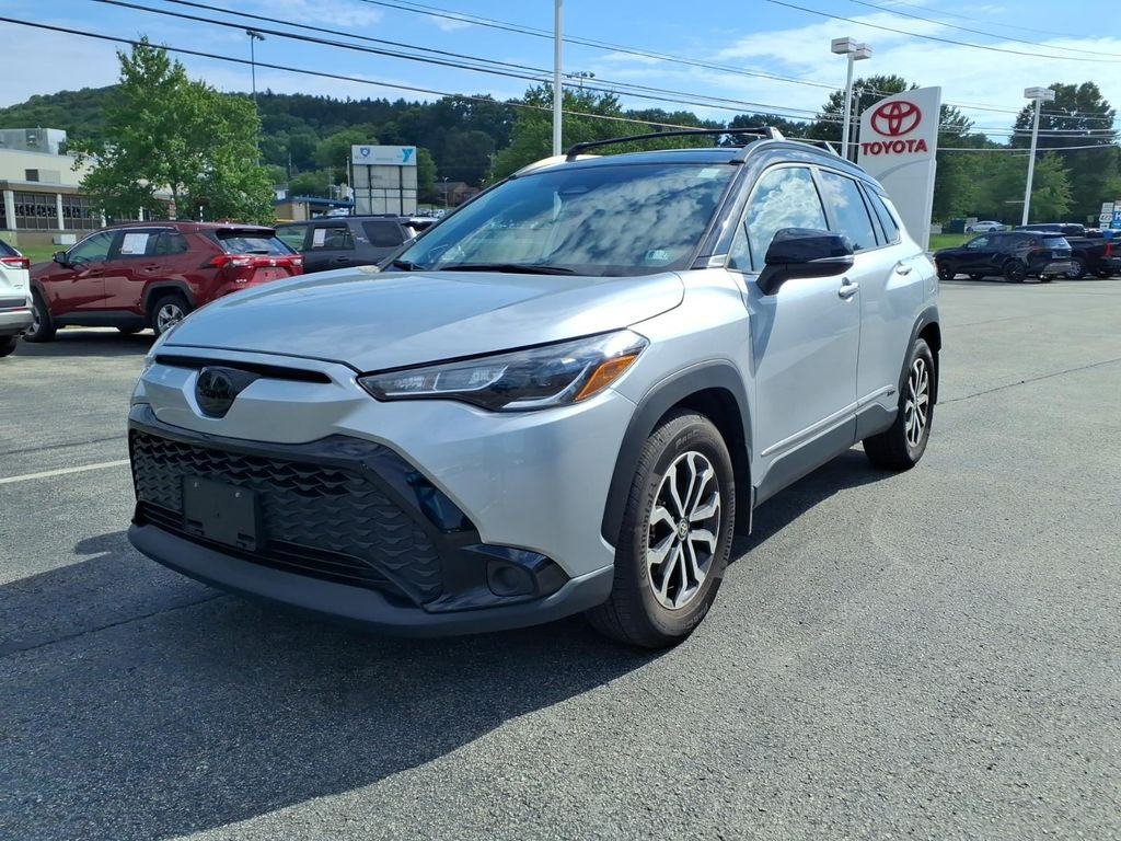 Used 2024 Sonic Silver/Jet Black Toyota Hybrid SE image 8