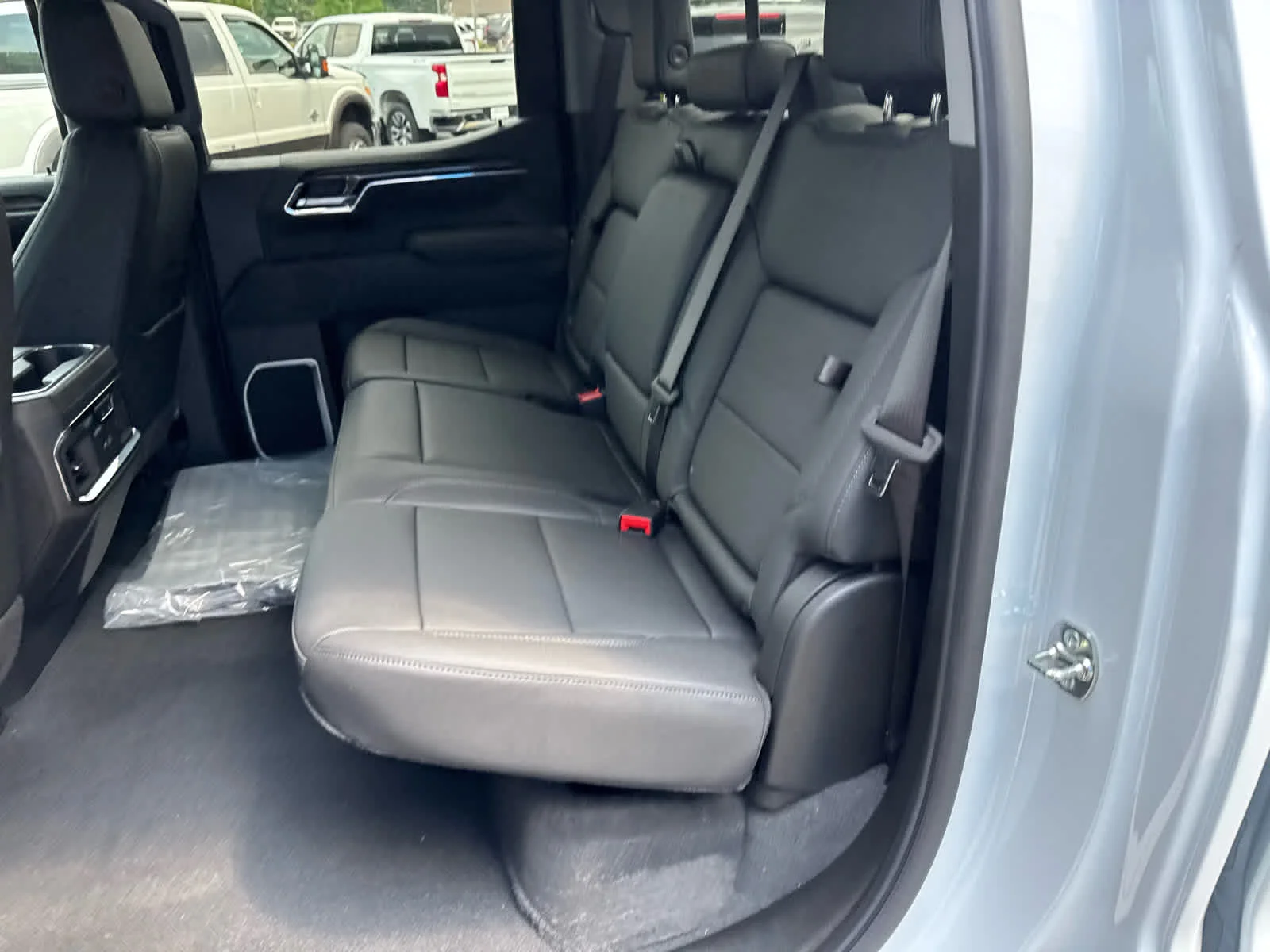 2026 Chevrolet Silverado 1500 LTZ - Photo 15