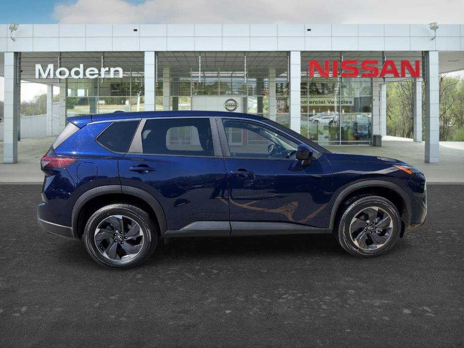 Used 2025 Deep Ocean Blue Pearl Nissan SV image 6
