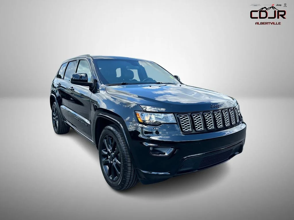 Used 2021 Black Jeep Laredo X image 1