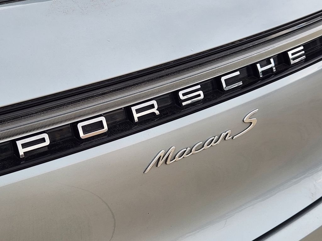 Used 2019 Dolomite Silver Metallic Porsche S image 14