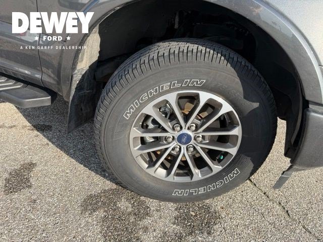 Used 2019 Magnetic Ford LARIAT image 15