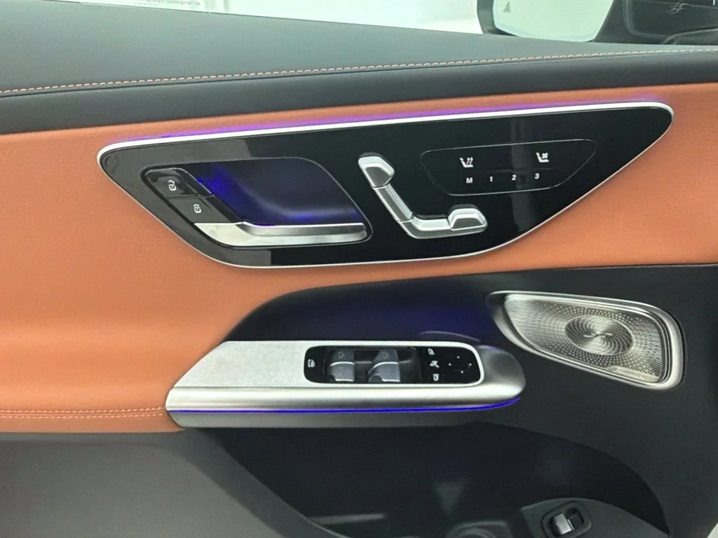 New 2027 White Mercedes-Benz GLC 300 Coupe image 19