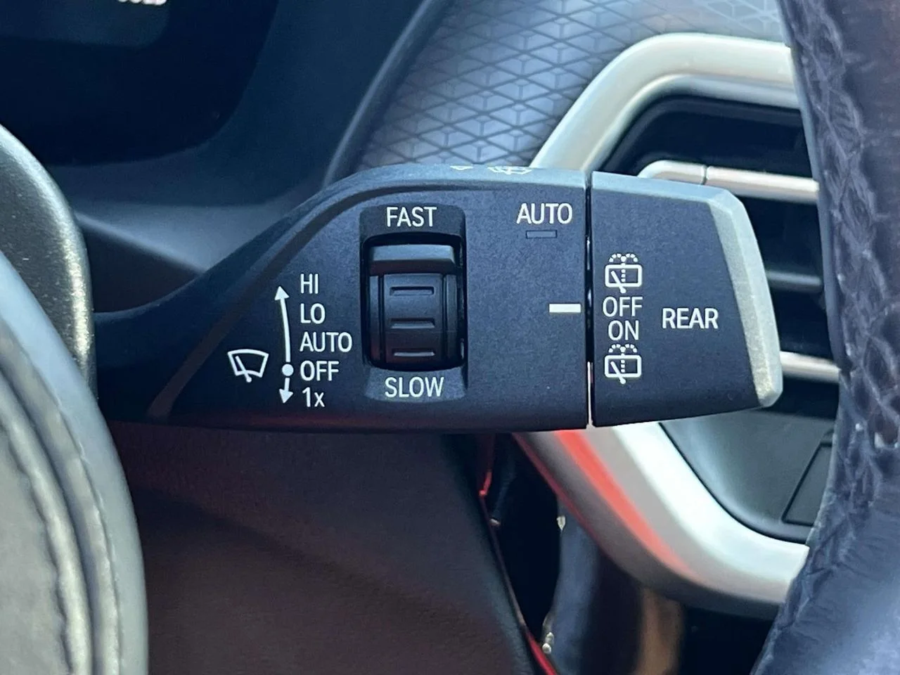 Used 2024 Gray Metallic BMW xDrive30i image 33
