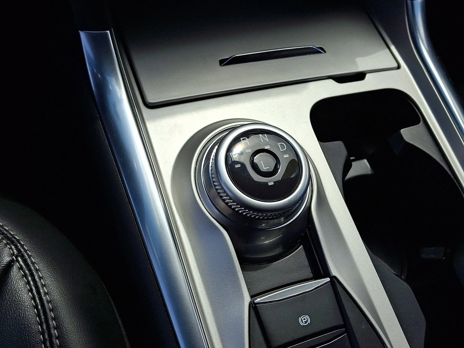 Used 2023 Black Metallic Ford XLT image 14