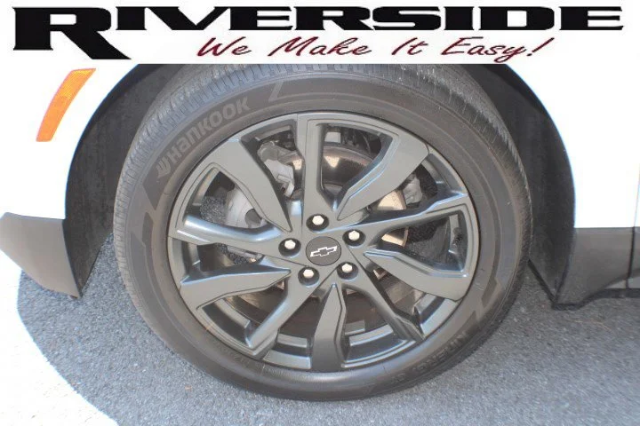 Used 2023 Summit White Chevrolet RS image 5