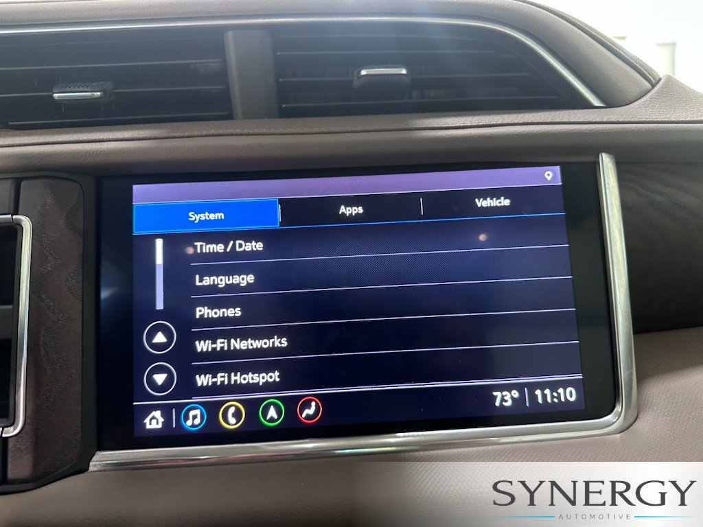 Used 2021 White Frost Tricoat GMC Denali image 13