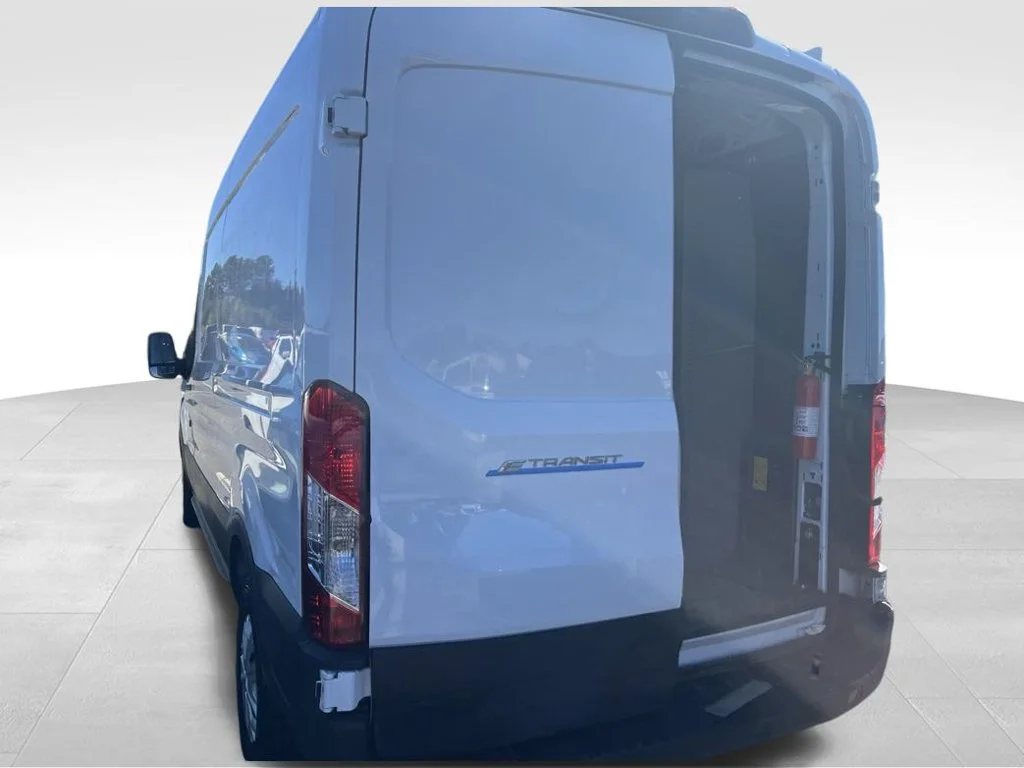 Used 2022 White Ford Base image 15
