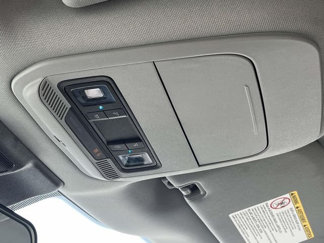 Used 2025 White Ford XLT image 33