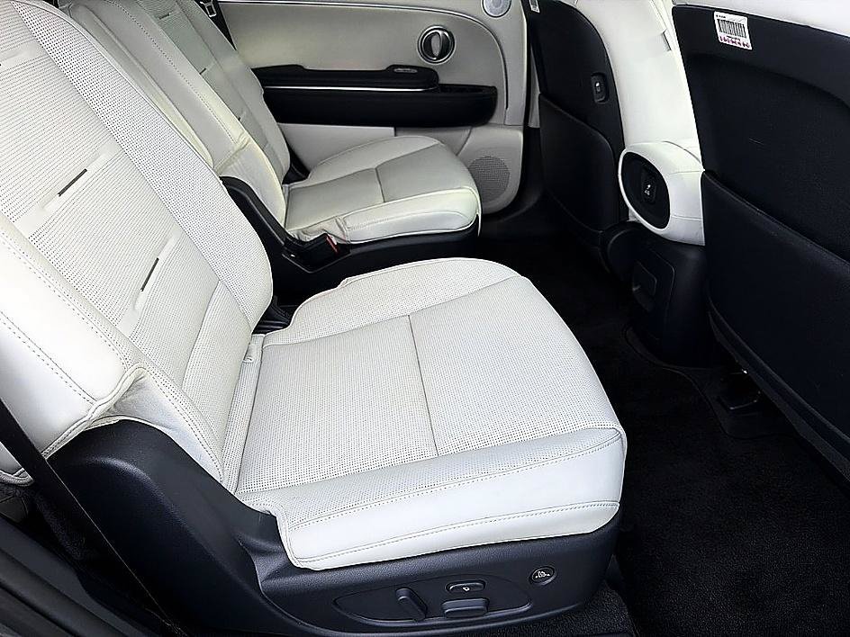 Used 2026 Ecotronic Gray Pearl Hyundai Calligraphy image 24