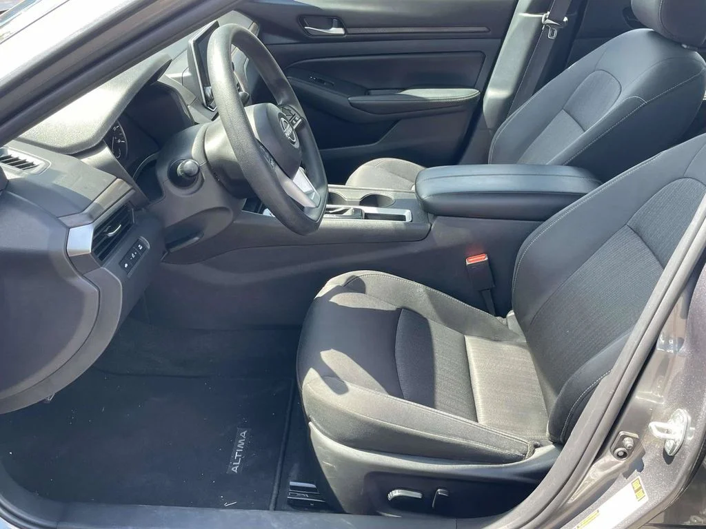 Used 2025 Gray Nissan 2.5 SV image 13