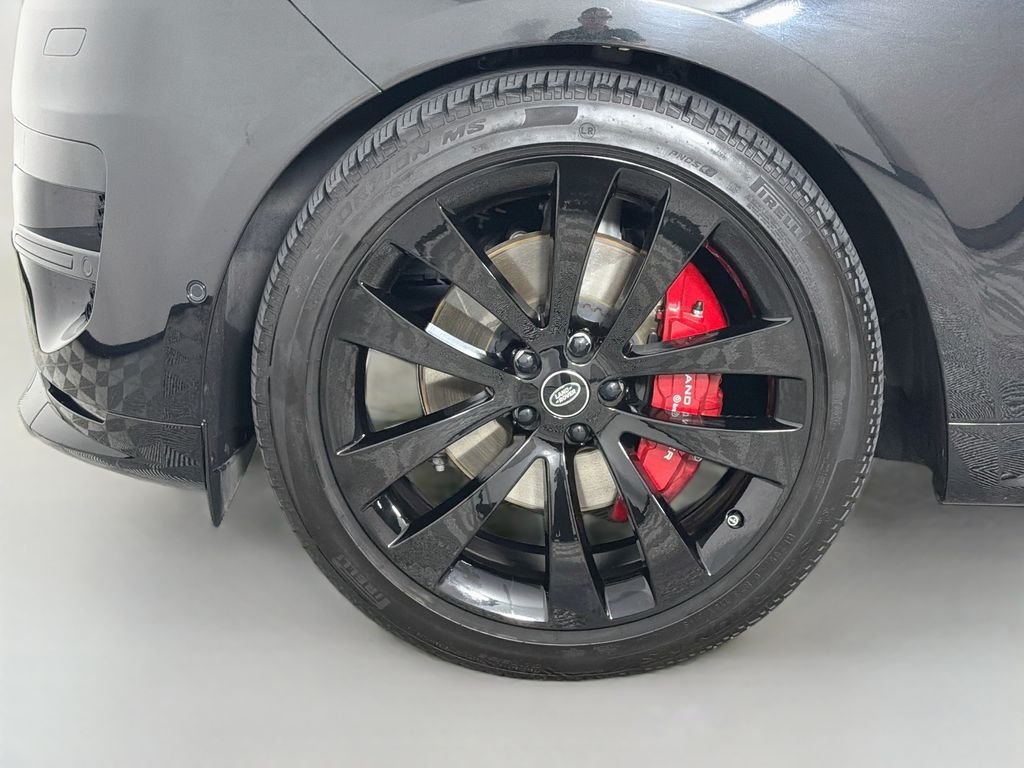 Certified Used 2025 Black Land Rover Dynamic SE image 33