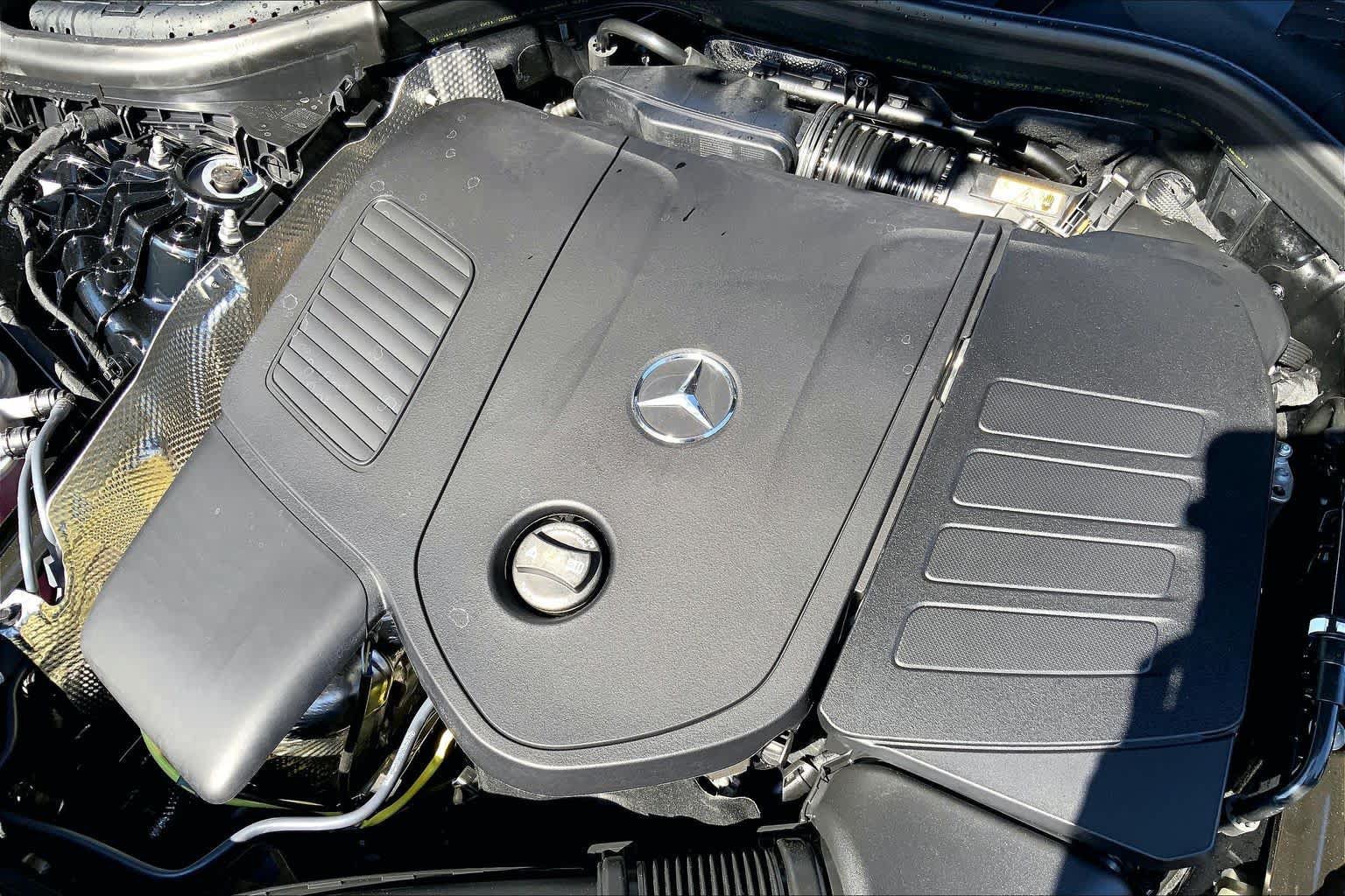 New 2026 Black Mercedes-Benz GLC 300 image 27