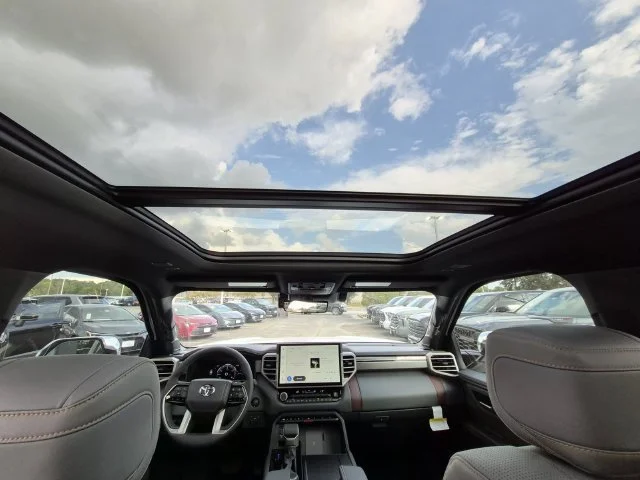 New 2026 Wind Chill Pearl <sup>1</sup> Toyota  Capstone image 22