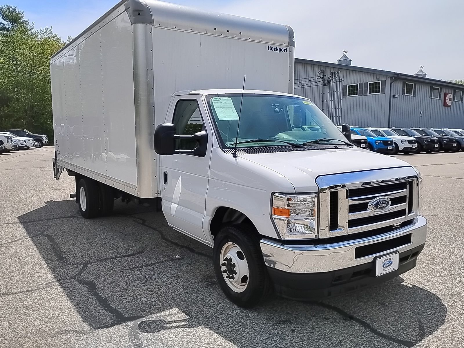 2025 Ford E-Series DRW E-350 Super Duty 158 in WB's photo