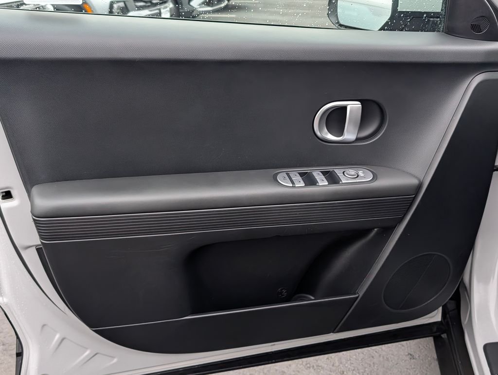2024 Hyundai IONIQ 5 SEL - Photo 17