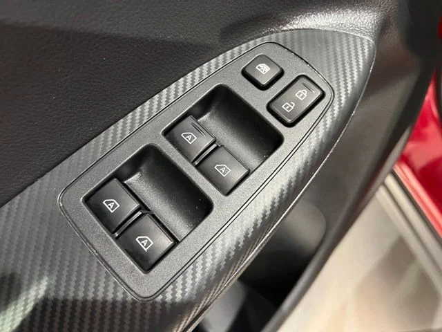 Used 2024 Red Mitsubishi SEL image 10