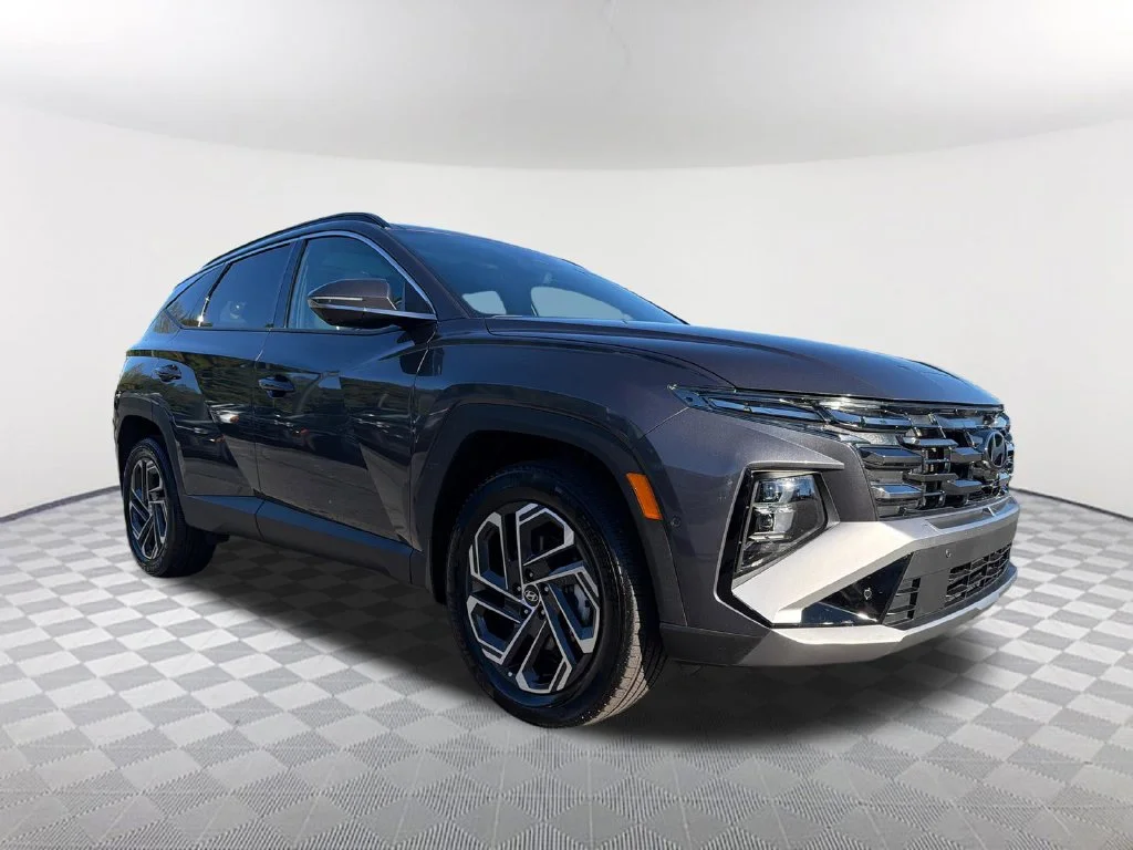 Used 2025 Gray Hyundai Limited image 3