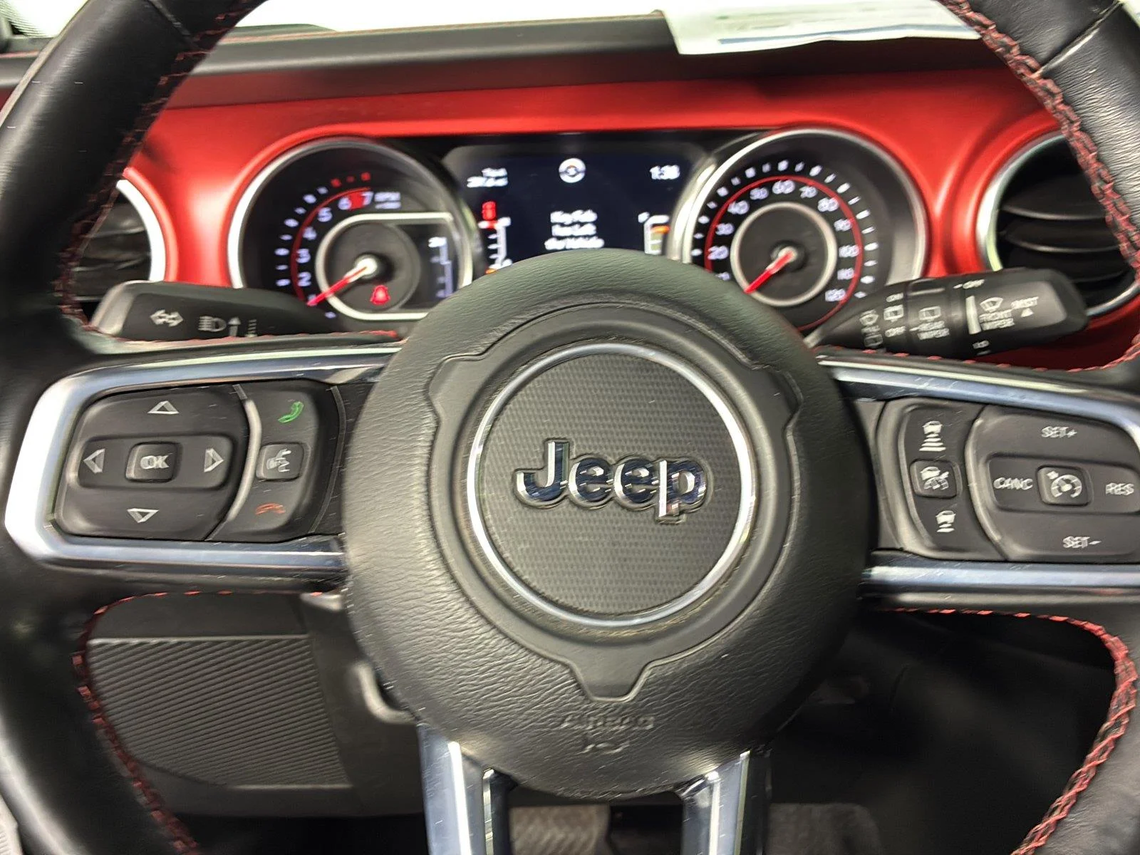 Used 2020 Billet Silver Metallic Clearcoat Jeep Rubicon image 43