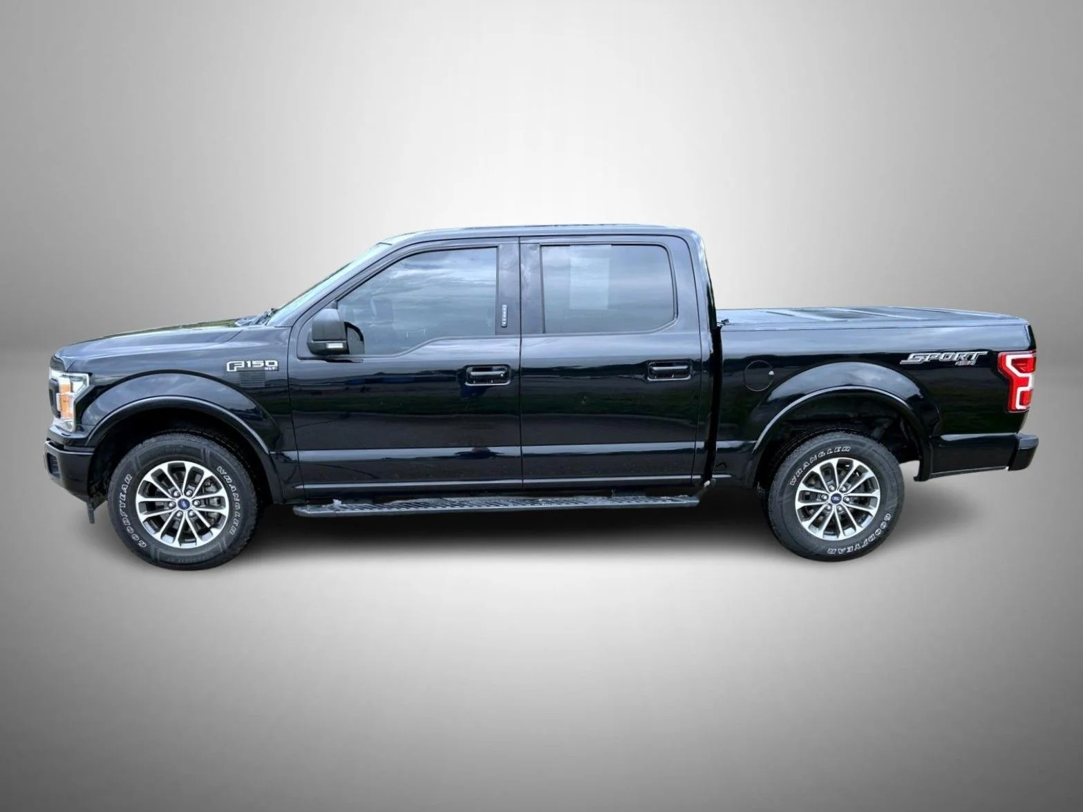 Used 2020 Black Ford XLT image 8
