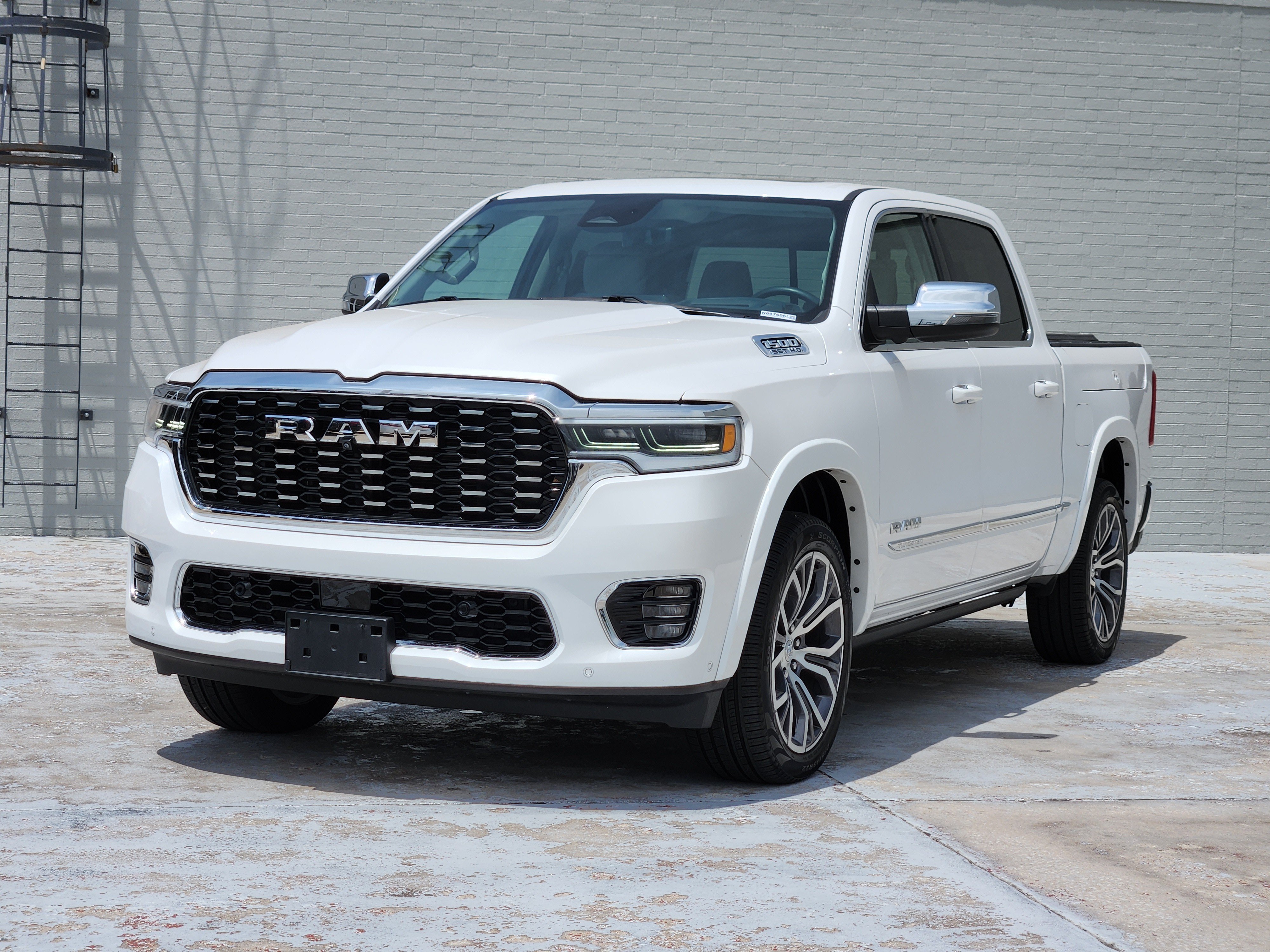 Used 2025 Ivory White Tri-Coat Pearlcoat Ram Tungsten image 4