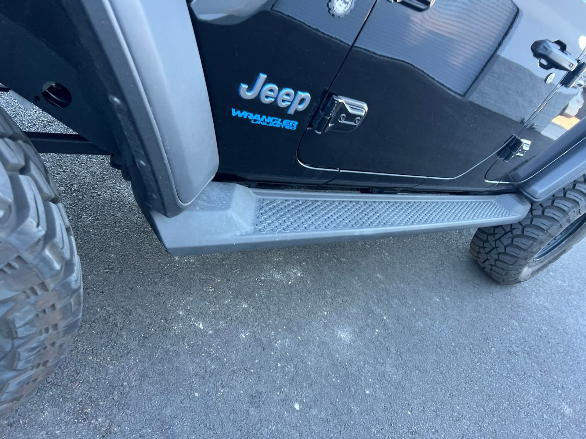 Used 2022 Black Jeep Unlimited Rubicon 4xe image 17