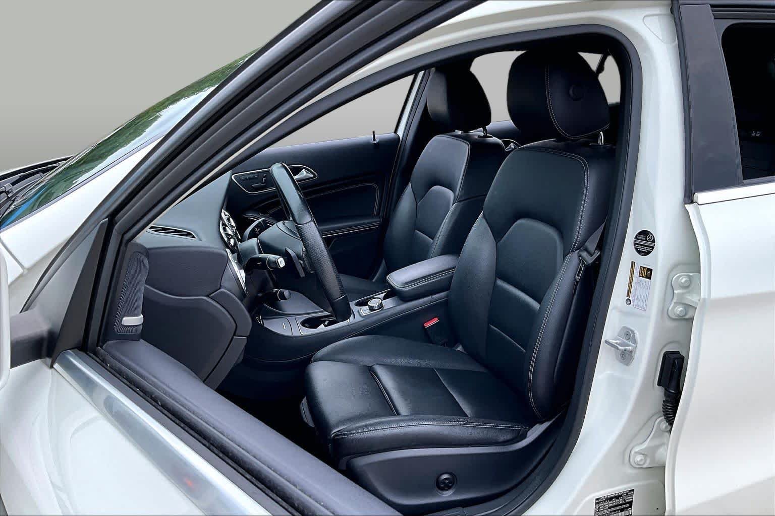 Used 2017 Cirrus White Mercedes-Benz GLA 250 image 8