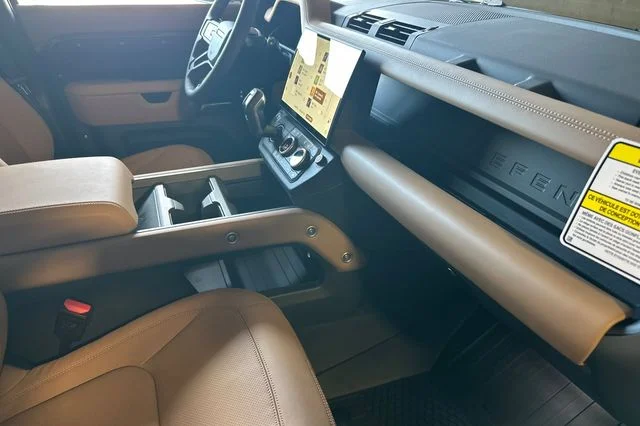 New 2026 Woolstone Green Land Rover S image 14