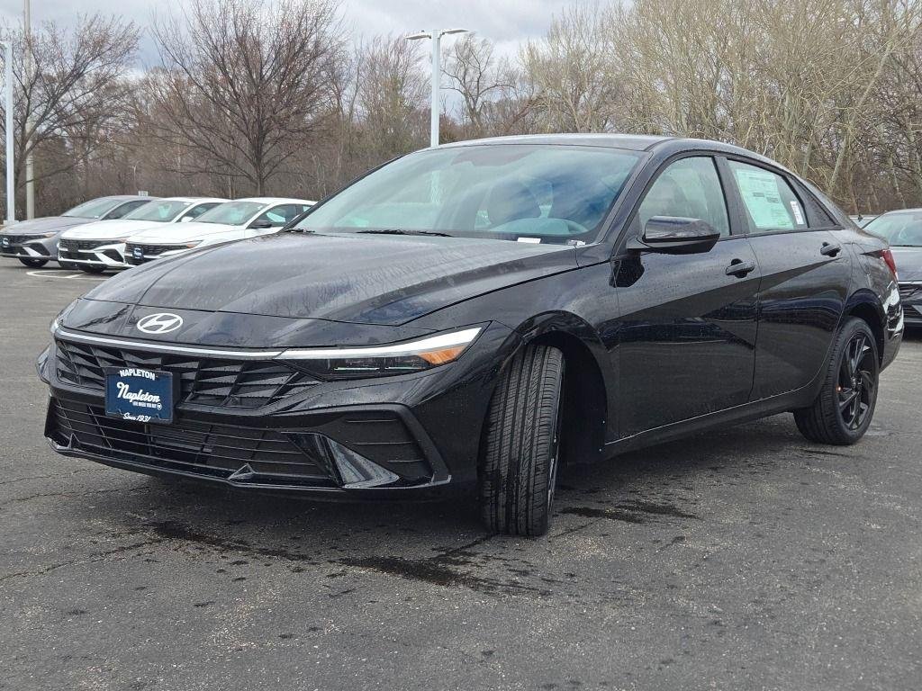 New 2026 Black Hyundai SEL Sport image 6