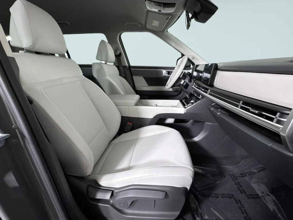New 2026 Gray Hyundai SE image 8