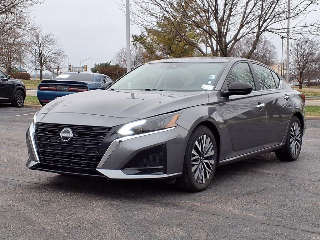 Certified 2024 Nissan Altima SV with VIN 1N4BL4DV2RN320200 for sale in Kansas City