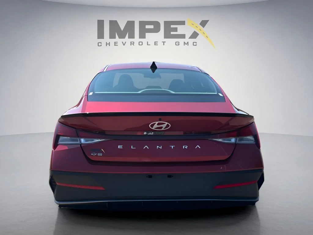 Used 2026 Red Hyundai SEL Sport image 4