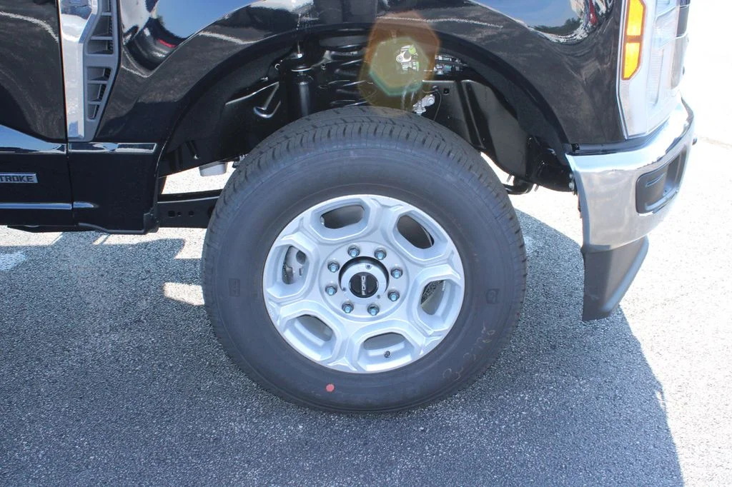 New 2026 Agate Black Metallic Ford F-250® XLT image 20