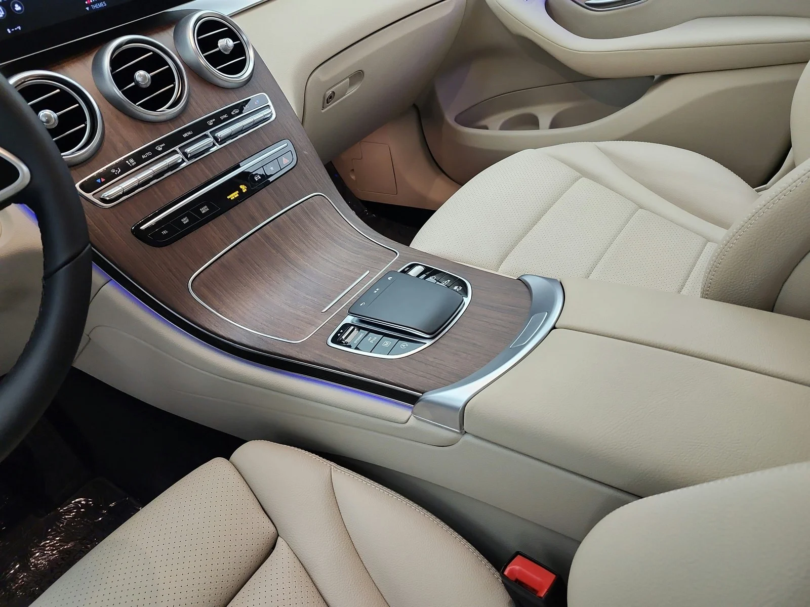 Used 2022 Starling Blue Metallic Mercedes-Benz GLC 300 SUV image 13
