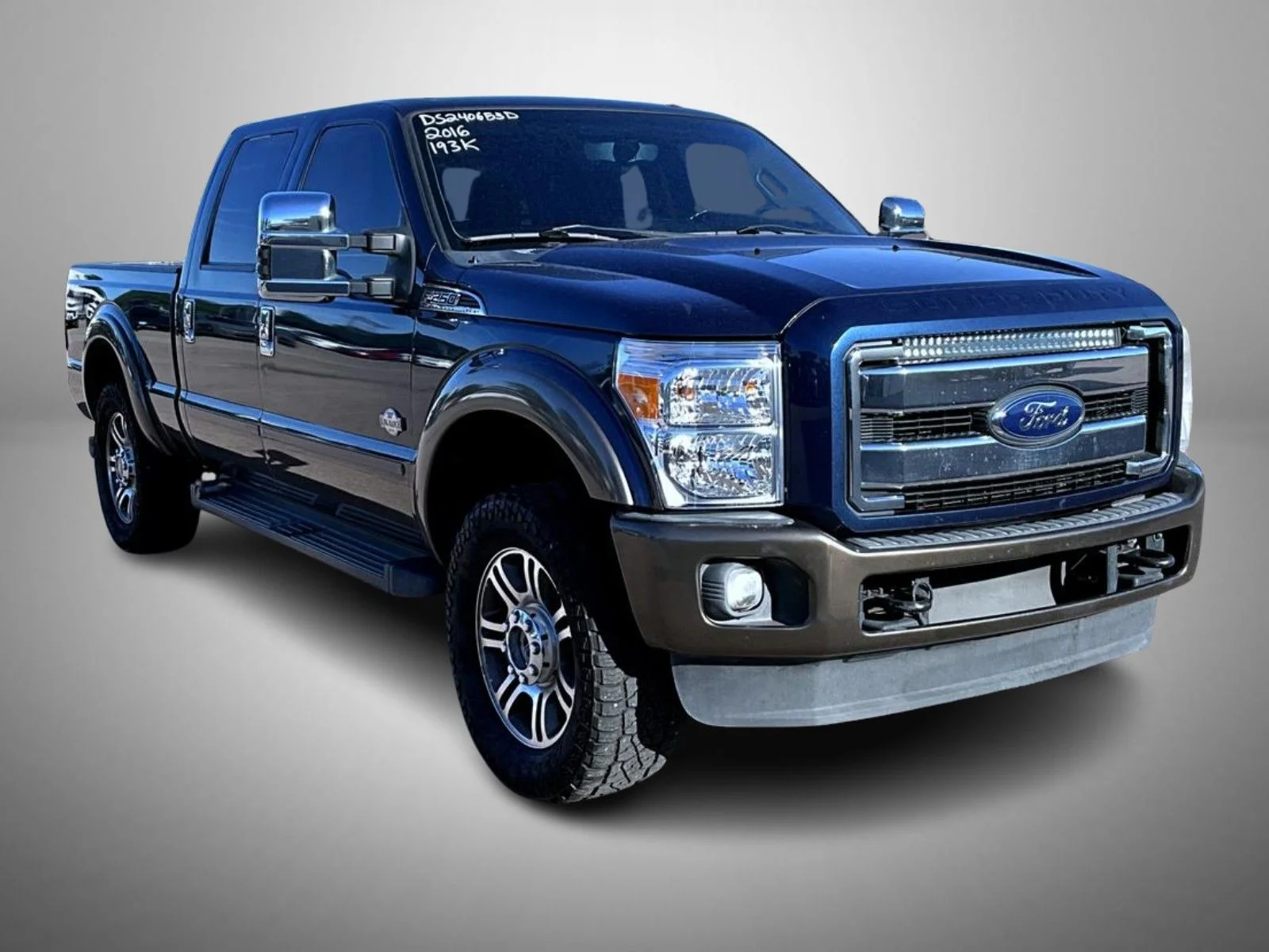 Used 2016 Blue Ford King Ranch image 3