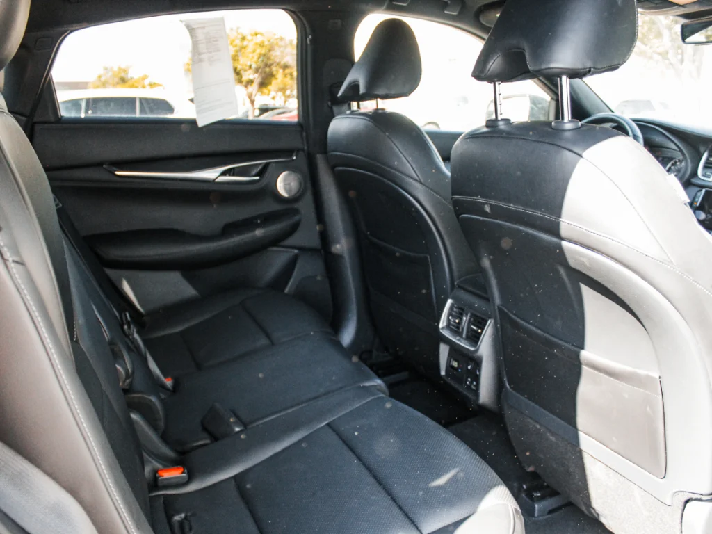 Used 2025 Radiant White INFINITI SENSORY image 30